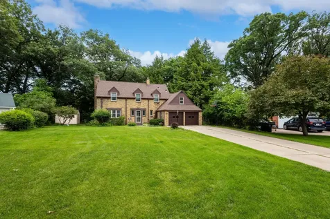 2310 16TH Avenue Moline IL 61265