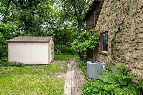 2310 16TH Avenue Moline IL 61265
