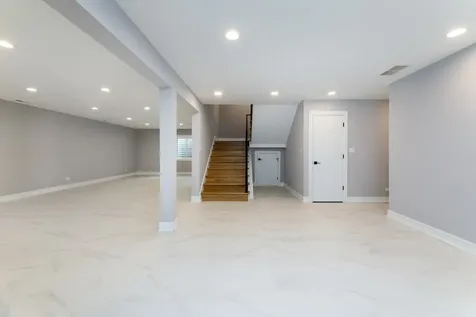 8348 West Farragut Avenue Norridge IL 60706