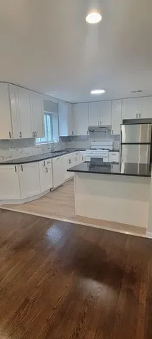 8638 Trumbull Avenue Skokie IL 60076
