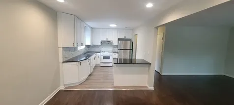 8638 Trumbull Avenue Skokie IL 60076