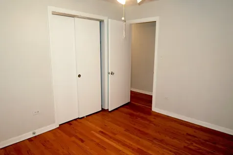 6048 North Elston Avenue Chicago IL 60646