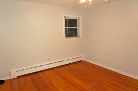 6048 North Elston Avenue Chicago IL 60646