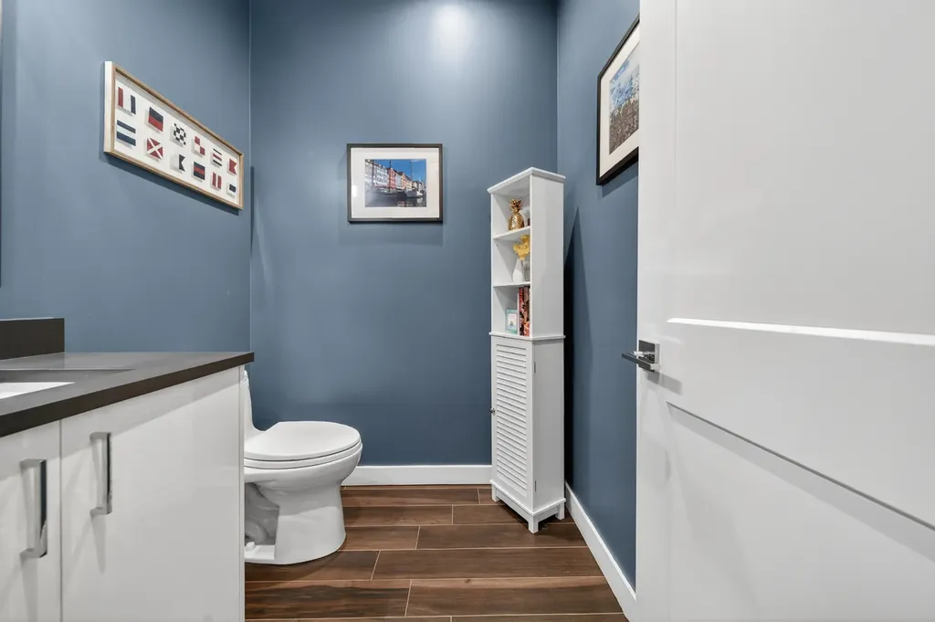 1751 West Roscoe Street Chicago IL 60657