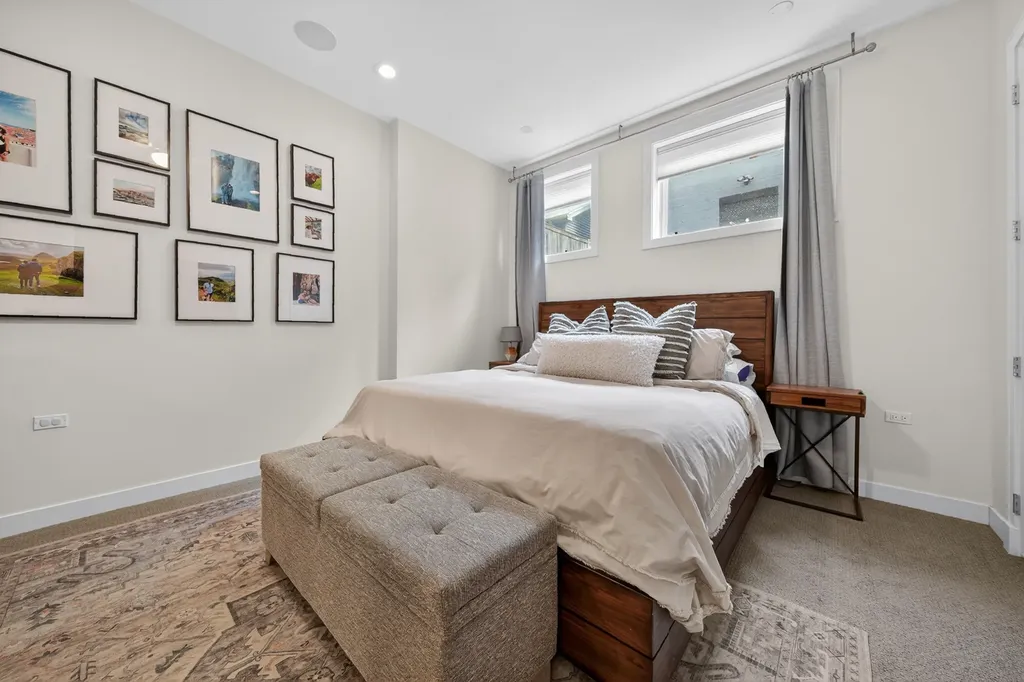 1751 West Roscoe Street Chicago IL 60657