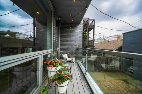 1751 West Roscoe Street Chicago IL 60657