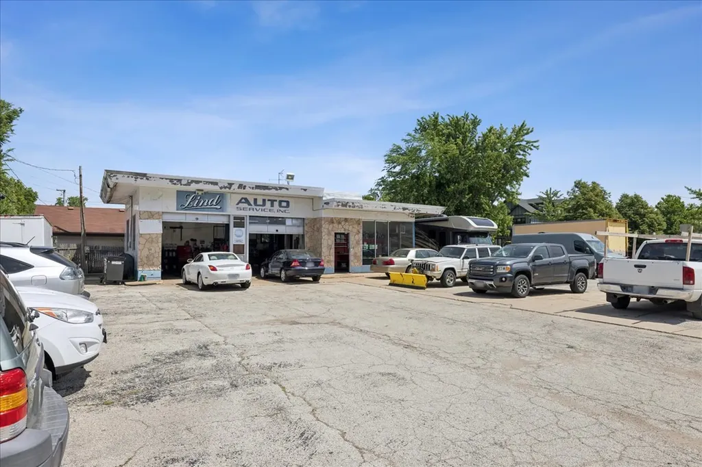 1030 West Touhy Avenue Park Ridge IL 60068