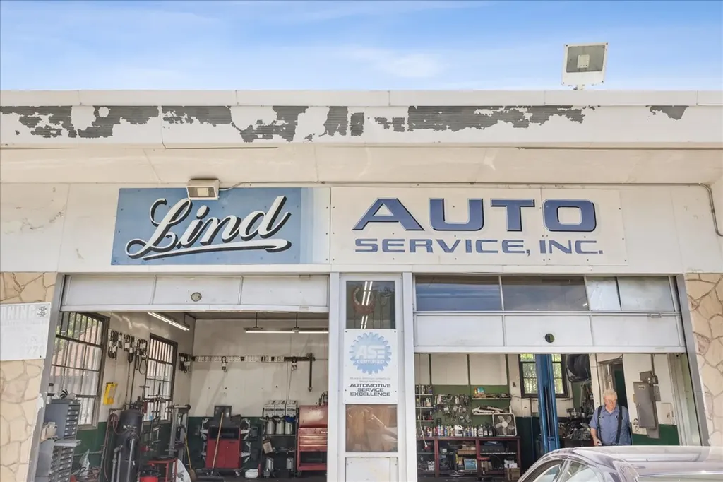 1030 West Touhy Avenue Park Ridge IL 60068