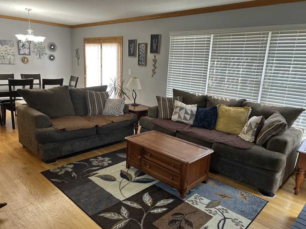 1009 East Wilson Avenue Lombard IL 60148