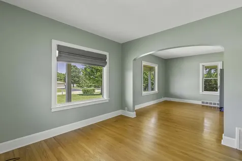 10202 Perry Road Dekalb IL 60115