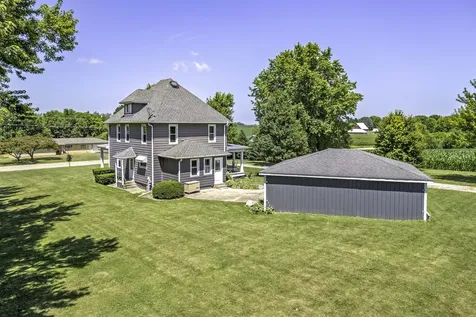 10202 Perry Road Dekalb IL 60115