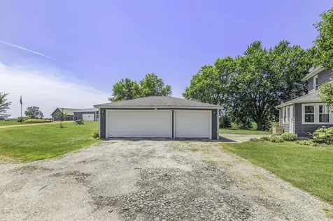 10202 Perry Road Dekalb IL 60115