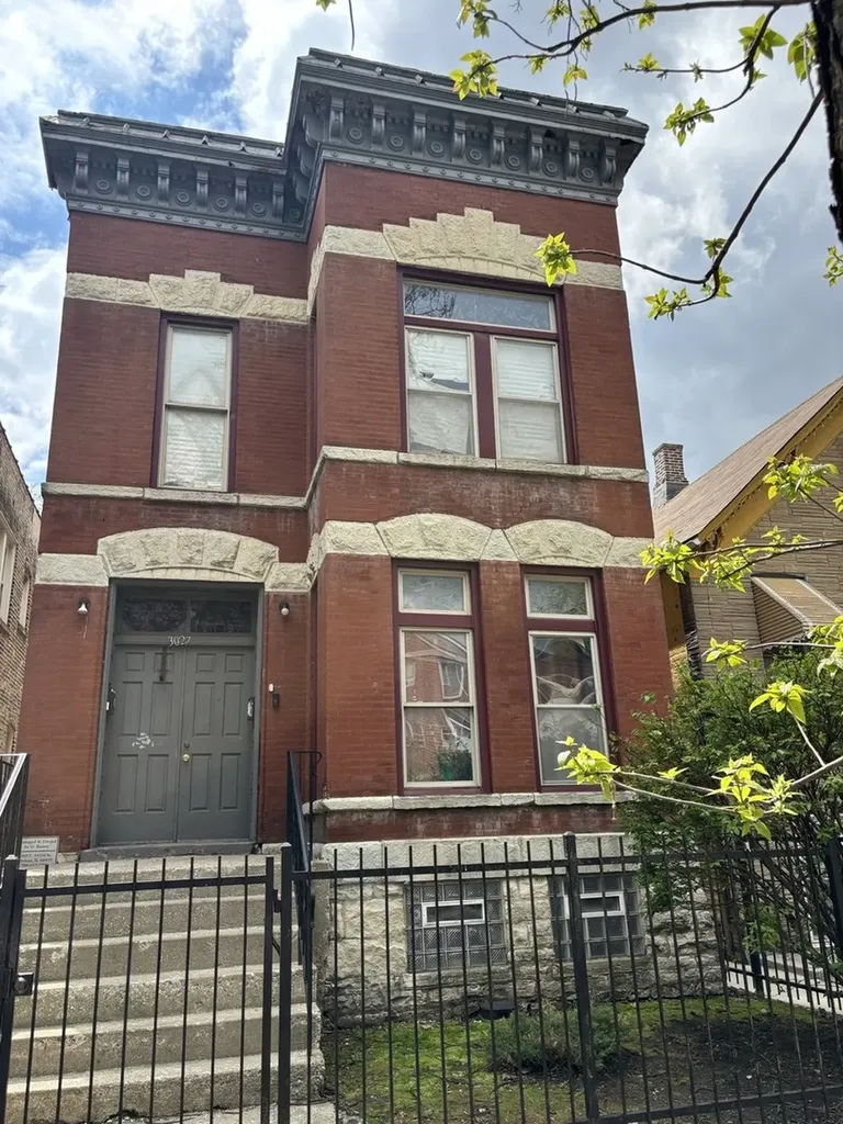 3027 West Flournoy Street Chicago IL 60612