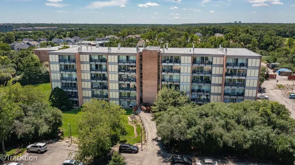 6010 Oakwood Drive Lisle IL 60532