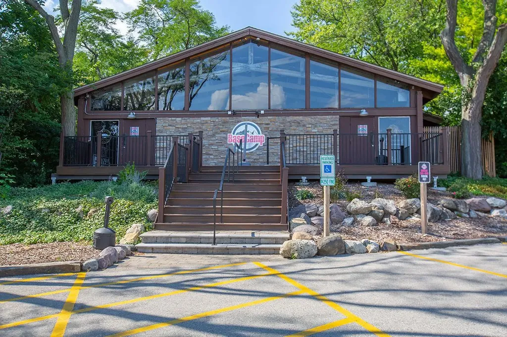 6010 Oakwood Drive Lisle IL 60532