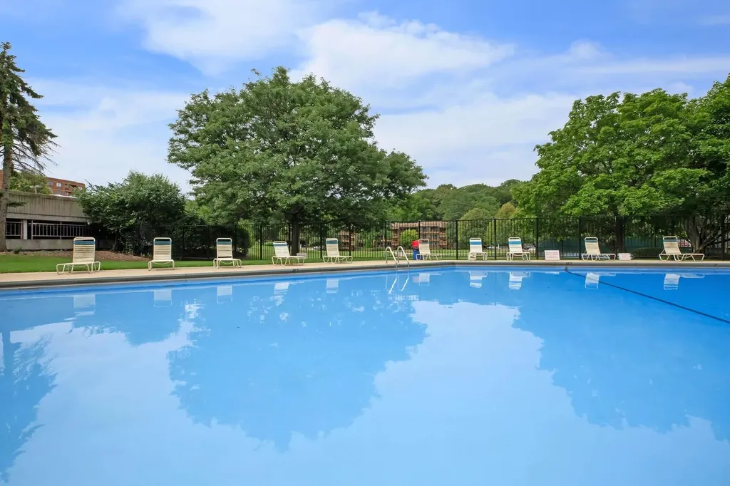 6010 Oakwood Drive Lisle IL 60532