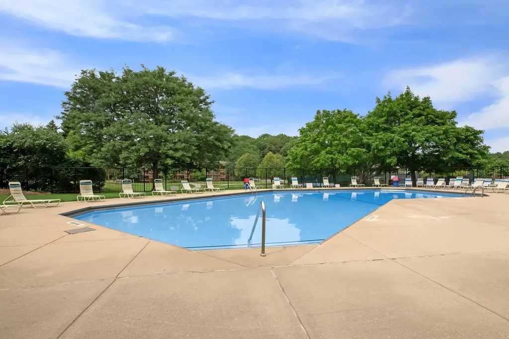 6010 Oakwood Drive Lisle IL 60532