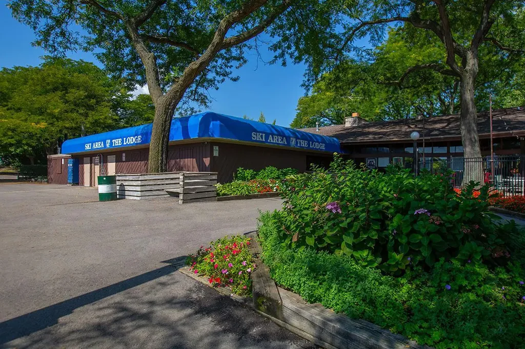 6010 Oakwood Drive Lisle IL 60532