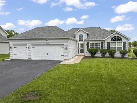 803 Canyon Trail Yorkville IL 60560