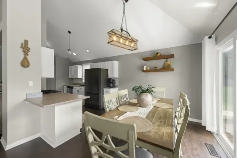 803 Canyon Trail Yorkville IL 60560