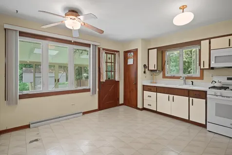 3029 West Vermont Avenue Waukegan IL 60087