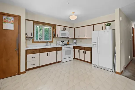 3029 West Vermont Avenue Waukegan IL 60087