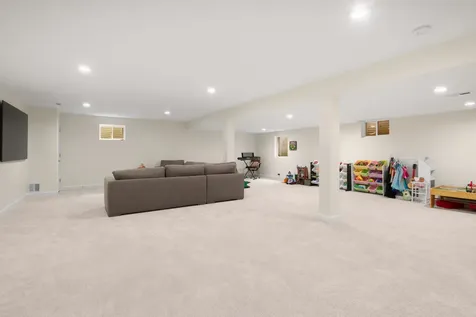 504 Lois Court Mount Prospect IL 60056
