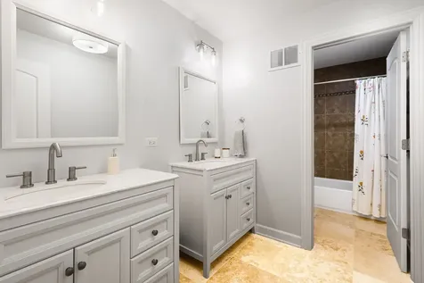 504 Lois Court Mount Prospect IL 60056