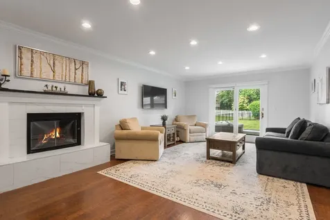 504 Lois Court Mount Prospect IL 60056