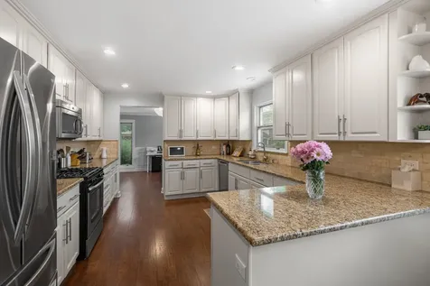 504 Lois Court Mount Prospect IL 60056