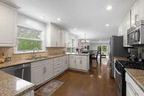 504 Lois Court Mount Prospect IL 60056