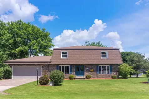 5573 South Beebe Drive Rochelle IL 61068