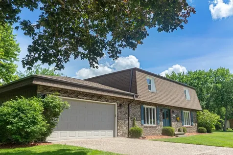 5573 South Beebe Drive Rochelle IL 61068