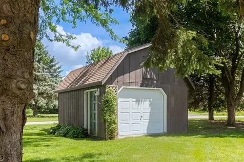 5573 South Beebe Drive Rochelle IL 61068