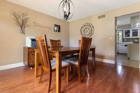 5573 South Beebe Drive Rochelle IL 61068
