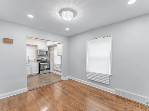8252 South Calumet Avenue Chicago IL 60619