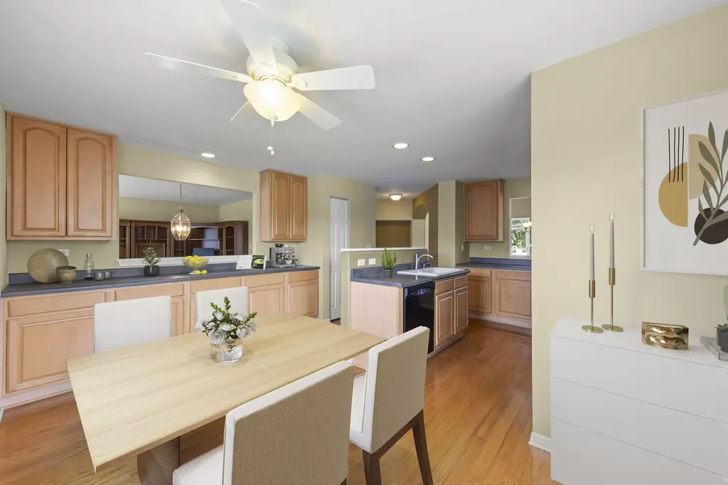 31704 Kline Circle Warrenville IL 60555