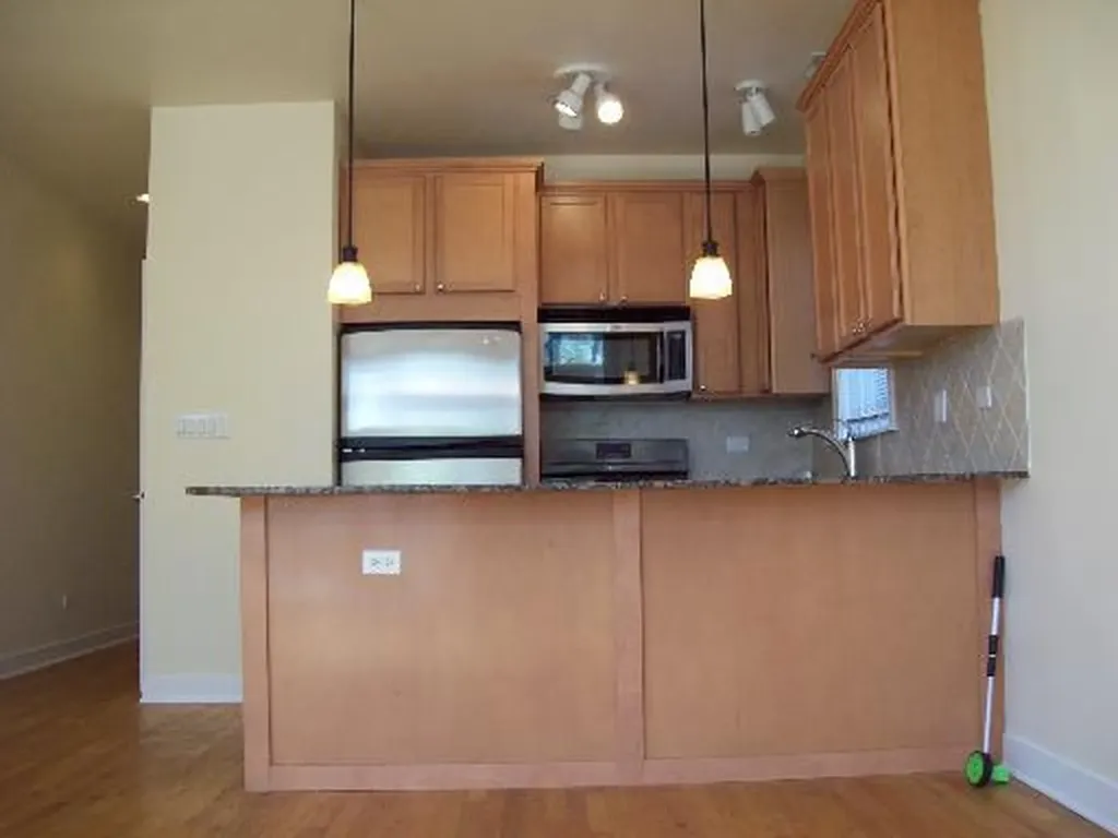 4116 West Congress Parkway Chicago IL 60624
