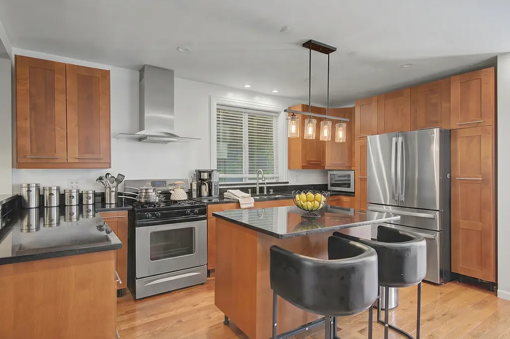 13326 South Burley Avenue Chicago IL 60633