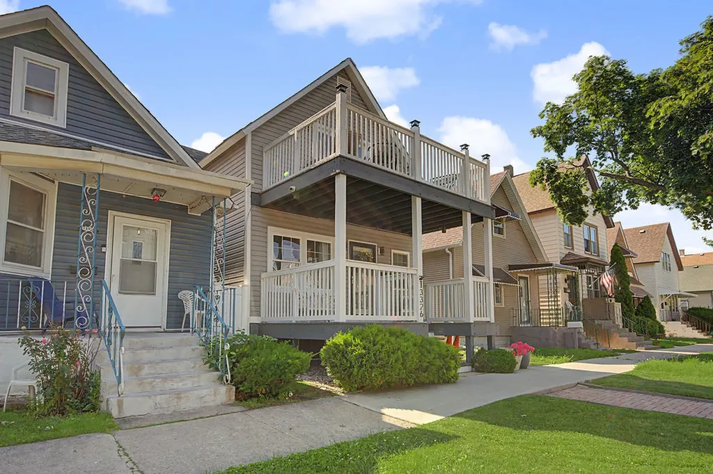 13326 South Burley Avenue Chicago IL 60633