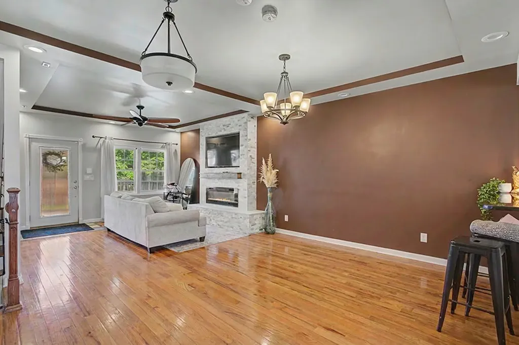 13326 South Burley Avenue Chicago IL 60633