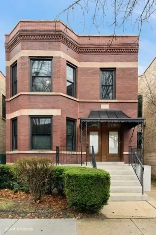 3706 North Leavitt Street Chicago IL 60618