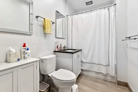 3706 North Leavitt Street Chicago IL 60618
