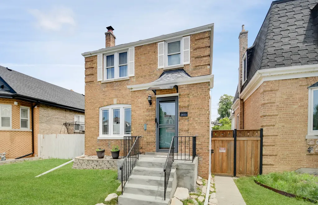 3833 Oak Park Avenue Berwyn IL 60402