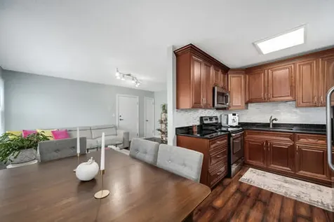 9455 Kelvin Lane Schiller Park IL 60176