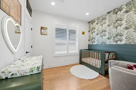 5348 West Argyle Street Chicago IL 60630