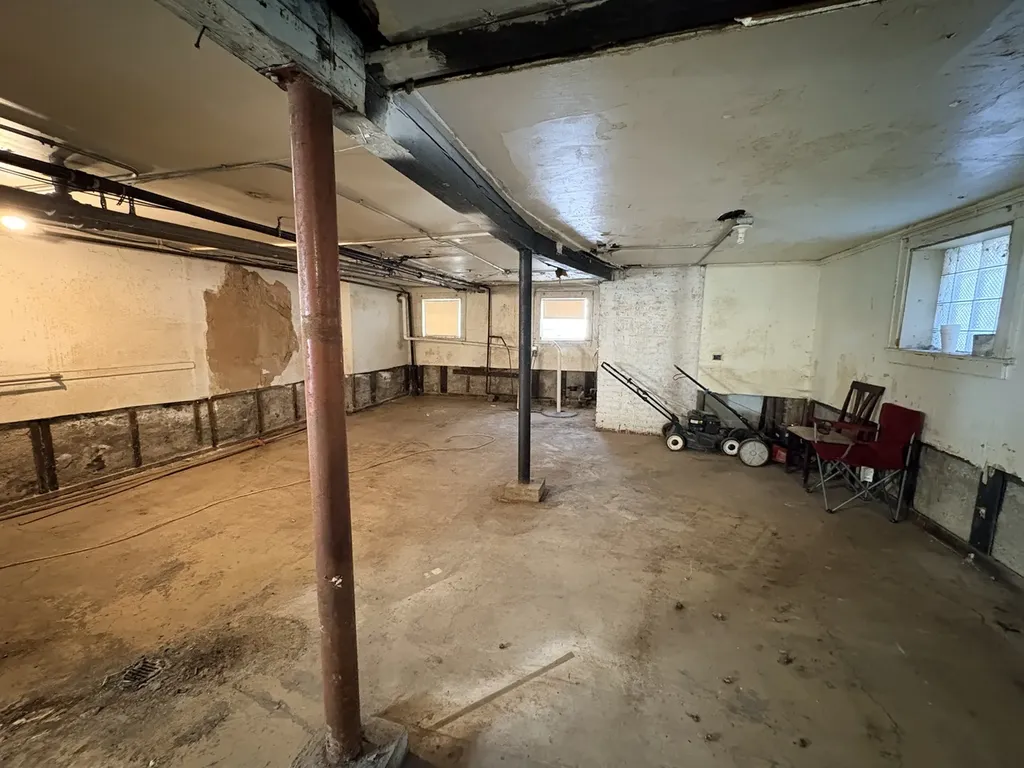 6753 South Artesian Avenue Chicago IL 60629