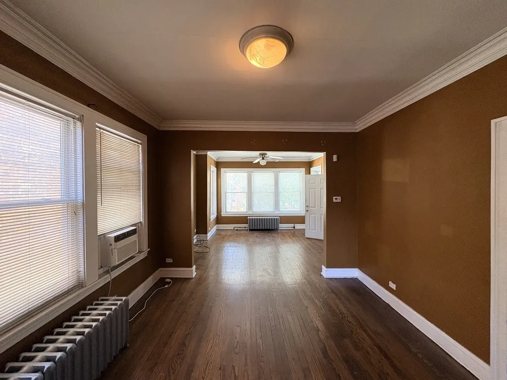 6753 South Artesian Avenue Chicago IL 60629