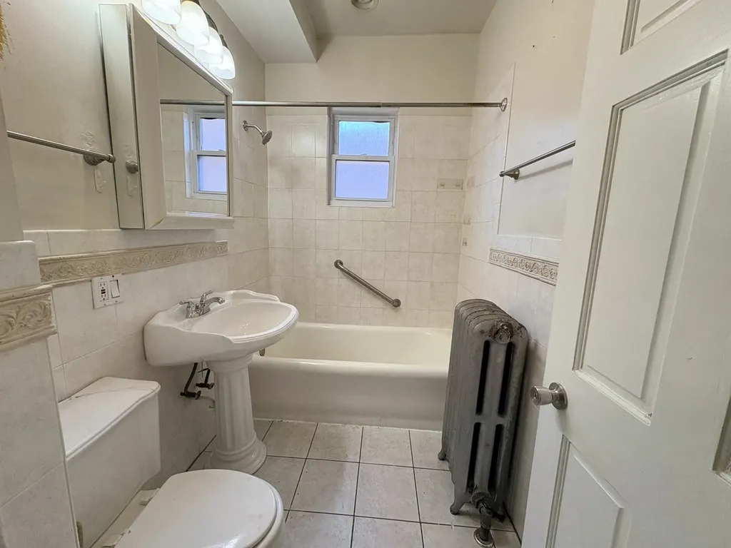 6753 South Artesian Avenue Chicago IL 60629