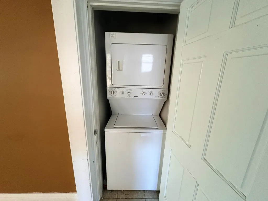 6753 South Artesian Avenue Chicago IL 60629